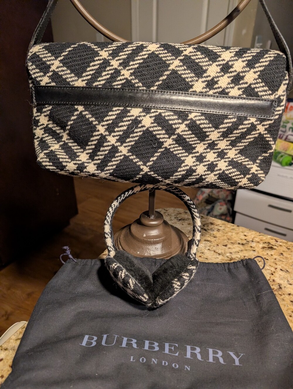 Burberry Black & Cream Check Ear Muffs Shoulder Bag Dustbag Authentic - Picture 3 of 16